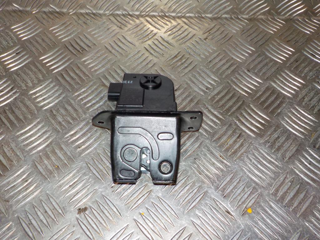 Hyundai Veloster Dørlås Med OEM Nr. 812302V000 Fra Hyundai Ophugger