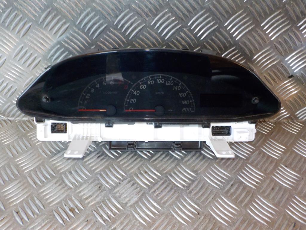 Toyota Yaris Speedometer - Instrument Med OEM Nr. 83800ODG10 Fra Toyota Ophugger