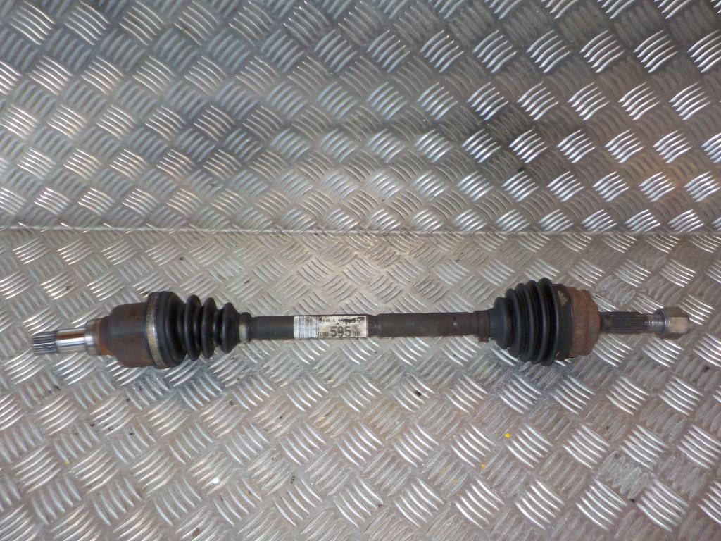 Peugeot 208 Trækaksel For V Med OEM Nr. 9803959580 Fra Peugeot Ophugger