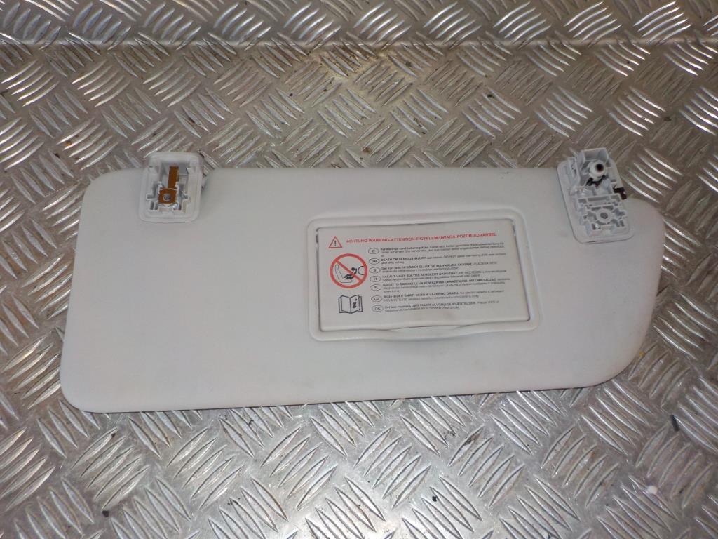 Peugeot 308 Solskærm Med OEM Nr. 8143VN Fra Peugeot Ophugger