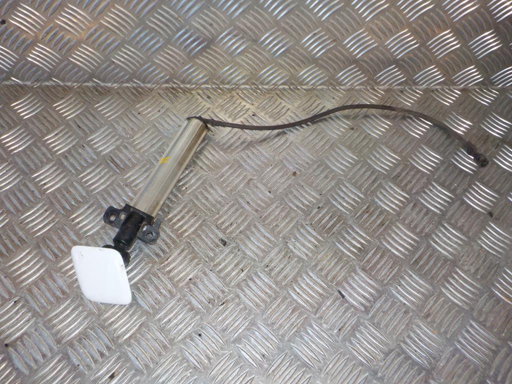 Peugeot 308 Sprinklerdyse Med OEM Nr. 6438Y8 Fra Peugeot Ophugger
