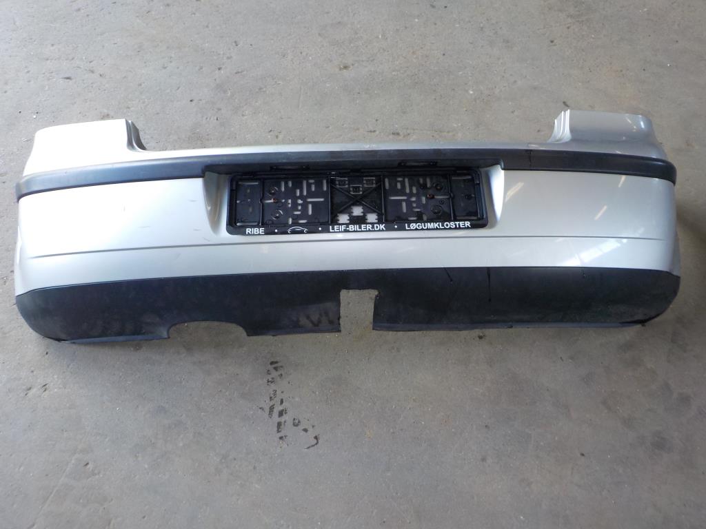 VW Polo 9N Bagkofanger Med OEM Nr. 6Q6807417 Fra VW Ophugger