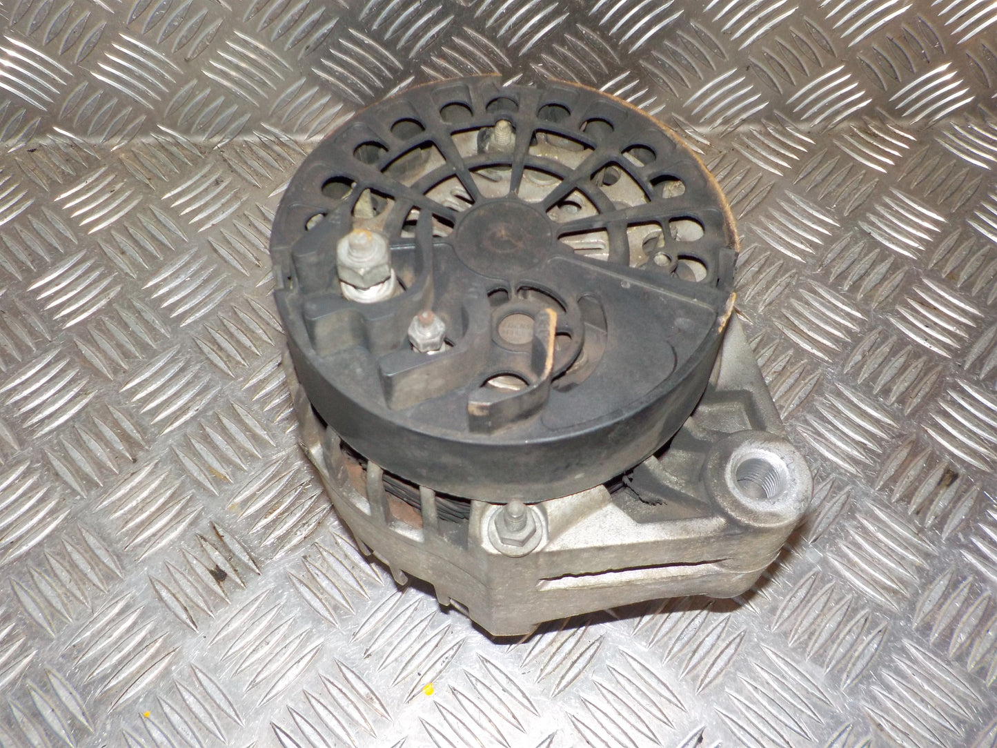 Opel Vectra C Generator Med OEM Nr. 93180098 Fra Opel Ophugger