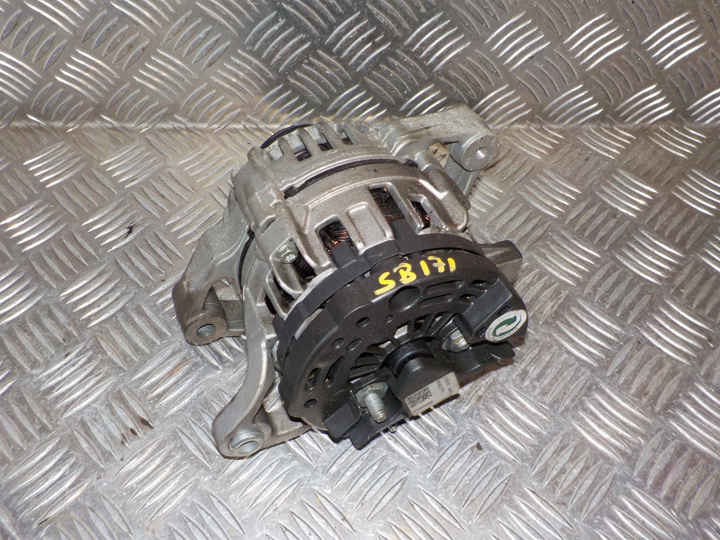 Opel Zafira A Generator Med OEM Nr. 0124225024 Fra Opel Ophugger
