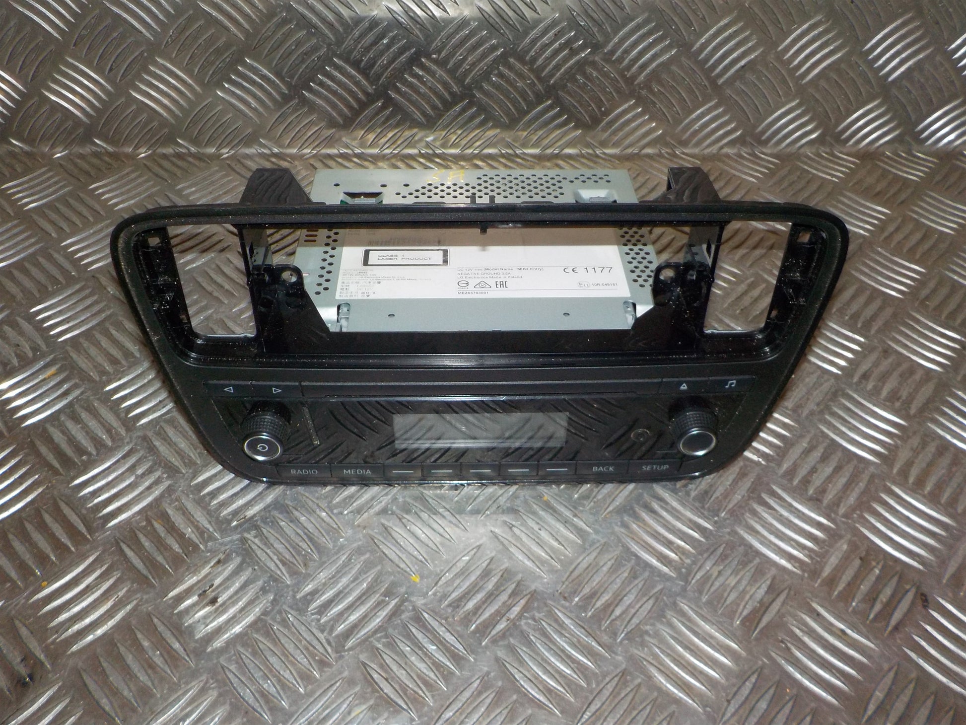 Seat Mii Radio M/Cd Med OEM Nr. 1SL035867 Fra Seat Ophugger