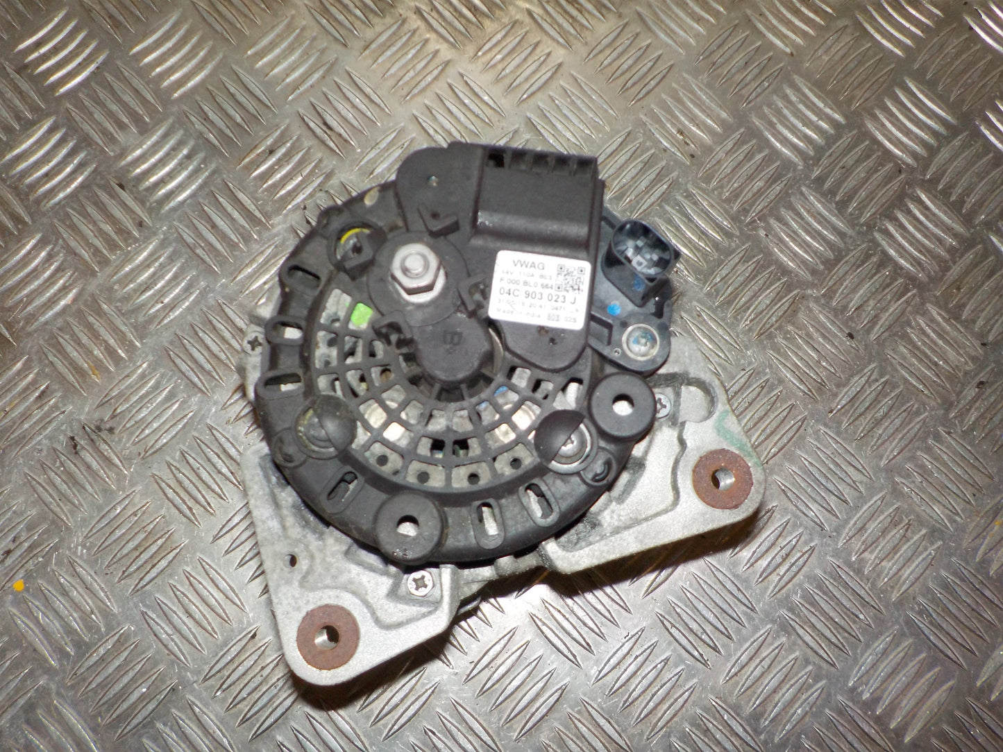 Seat Mii Generator Med OEM Nr. 04C903023J Fra Seat Ophugger