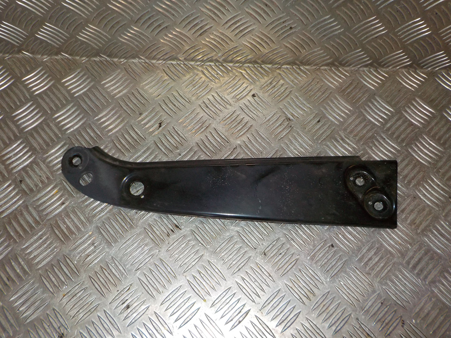 Seat Mii Låseplade Med OEM Nr. 1S0805932	 Fra Seat Ophugger