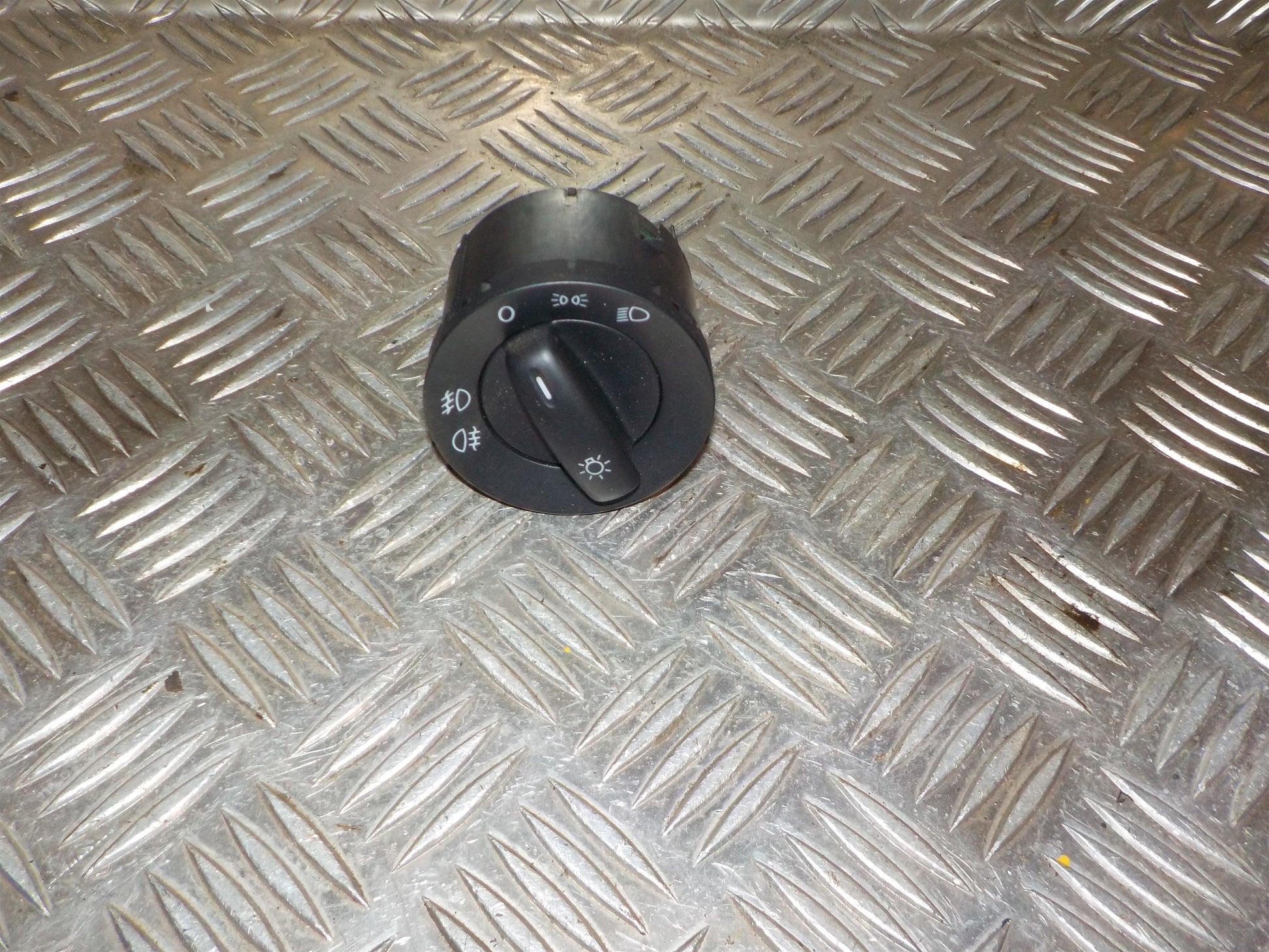 Seat Mii Kontakt Lys Med OEM Nr. 3C8941431C Fra Seat Ophugger