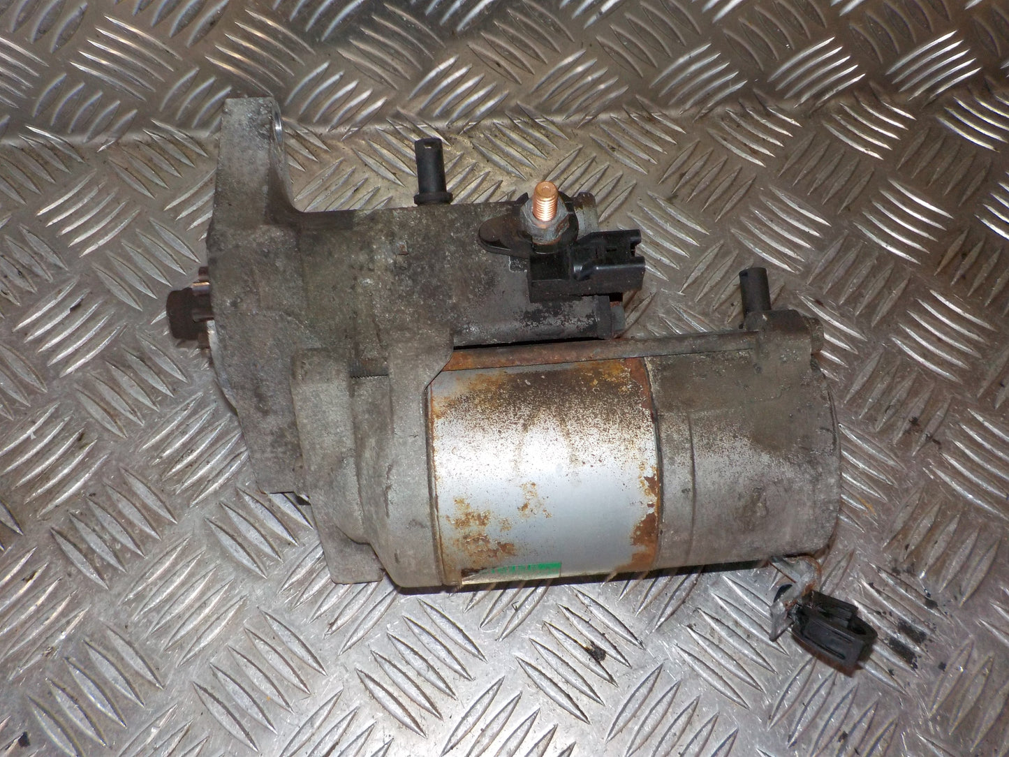 Toyota Yaris Starter Med OEM Nr. 2810033040 Fra Toyota Ophugger