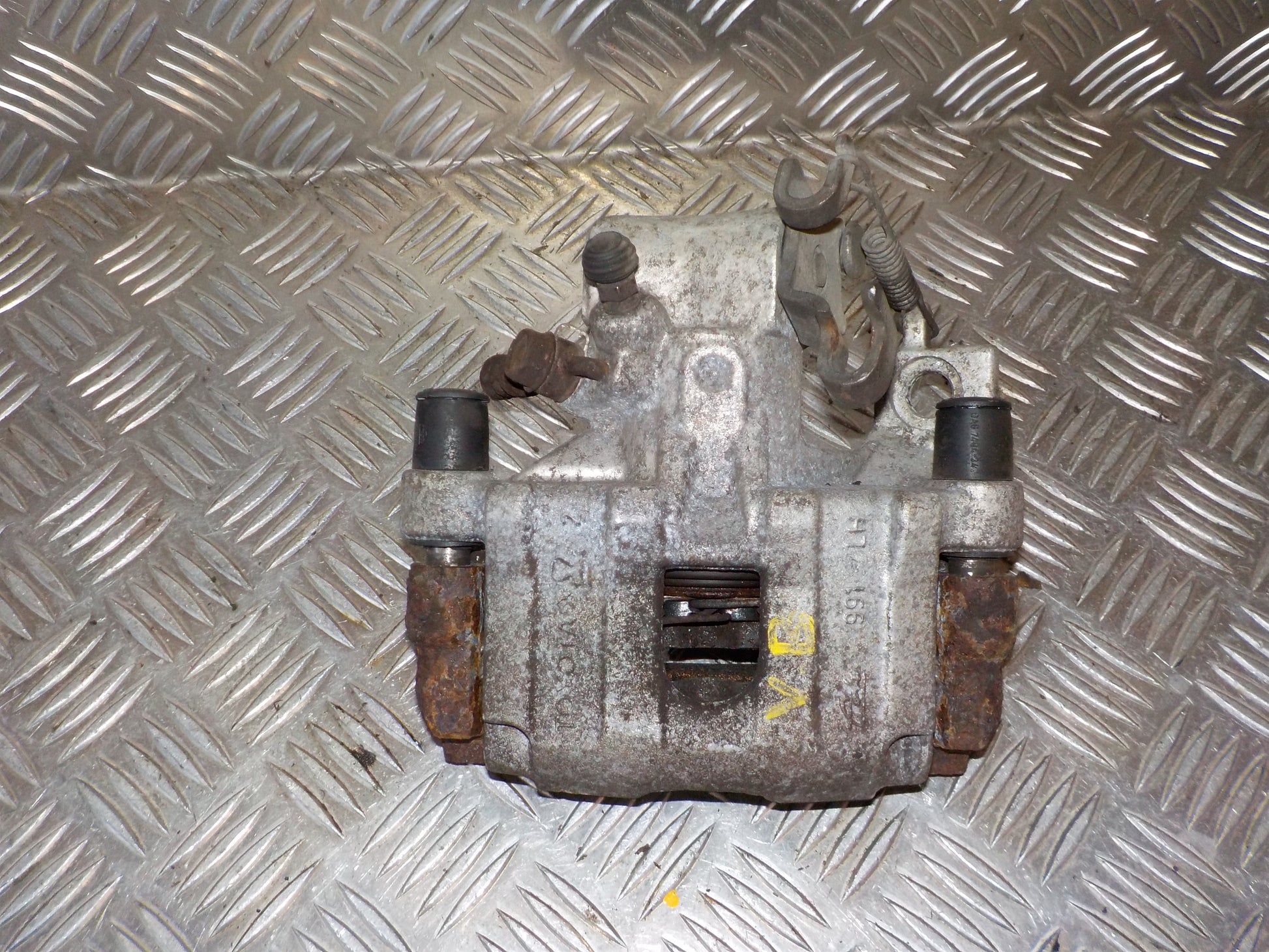 Toyota Yaris Bremsekaliber VB Med OEM Nr. 478500D020 Fra Toyota Ophugger