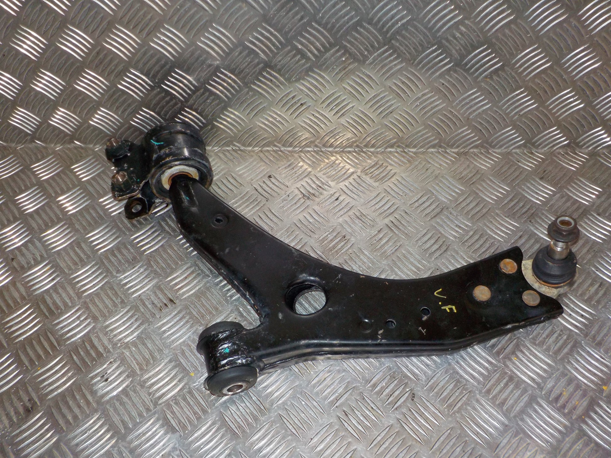 Volvo S40/V50 Bærearm F.N. V Med OEM Nr. 31277463 Fra Volvo Ophugger