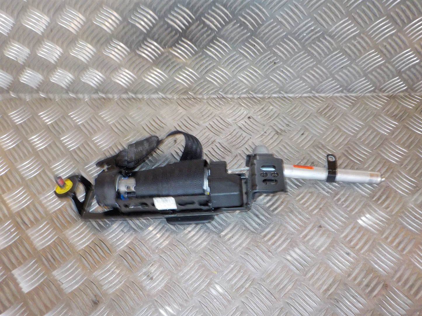 Volvo S40/V50 Sikkerhedsseler For Med OEM Nr. 8639694 Fra Volvo Ophugger