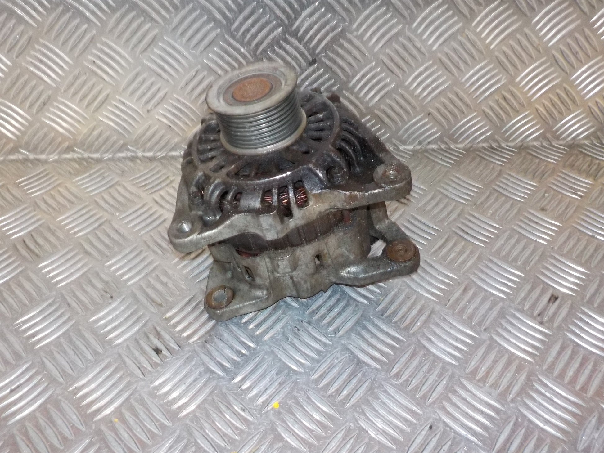 Mazda 6 GG/GY Generator Med OEM Nr. A3TB4981 Fra Mazda Ophugger