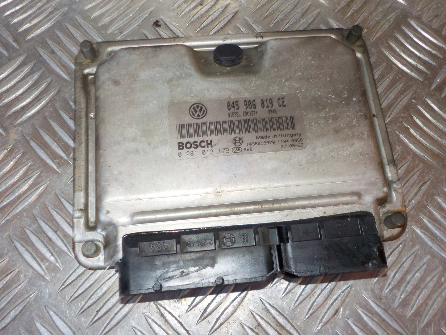 Skoda Fabia Motorstyring - Motorstyreboks - Injection Elboks Med OEM Nr. 045906019CE Fra Skoda Ophugger