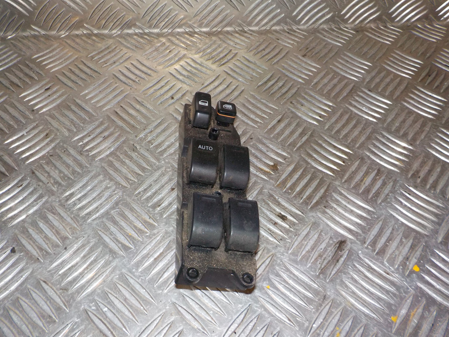 Toyota Picnic/Sportsvan Kontakt Rudehejs Med OEM Nr. 8482044020 Fra Toyota Ophugger