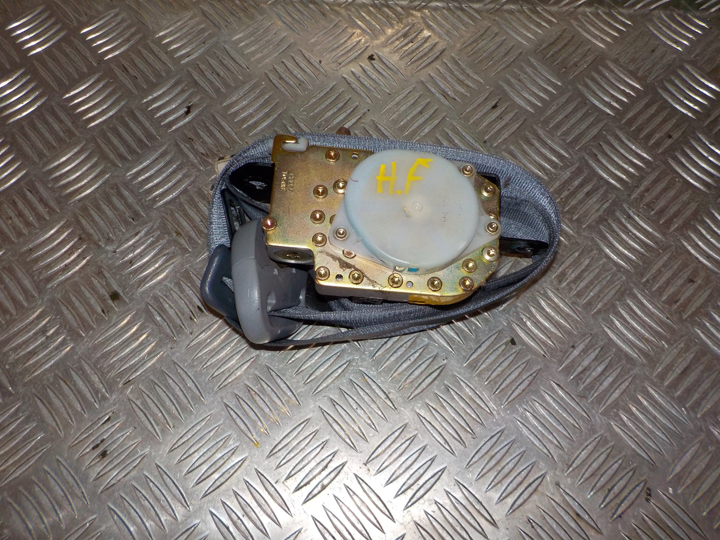 Toyota Picnic/Sportsvan Sikkerhedsseler For Med OEM Nr. 7321044081B1 Fra Toyota Ophugger