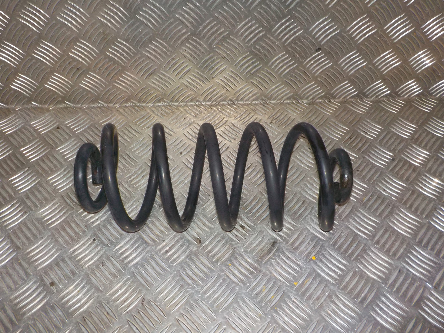 BMW X6 E71 Bagfjeder Spiral Med OEM Nr. Ophugger Fra BMW Ophugger