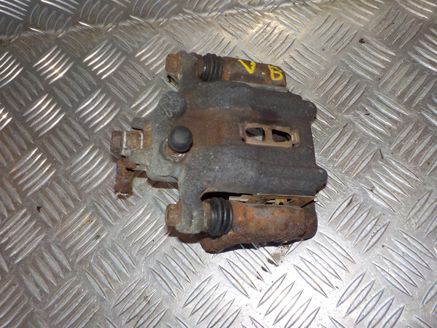 Honda Cr-V Bremsekaliber Vb Med OEM Nr. 43019S9AA00 Fra Honda Ophugger