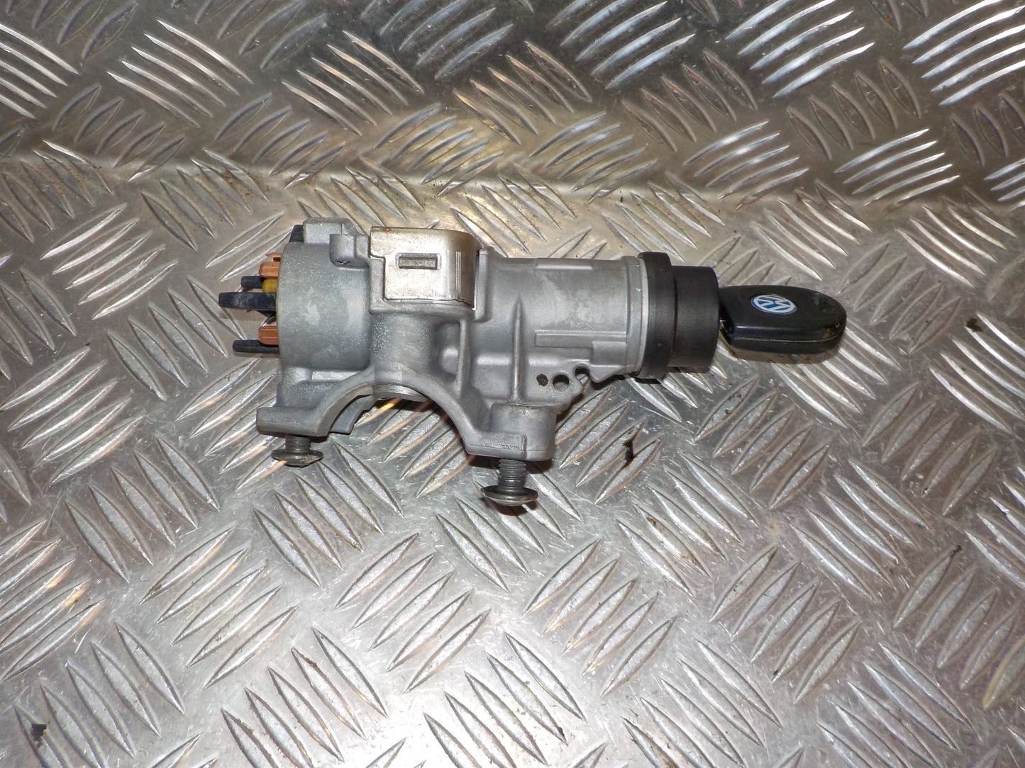 VW Fox 5Z Ratlås Med OEM Nr. 4B0905851N Fra VW Ophugger