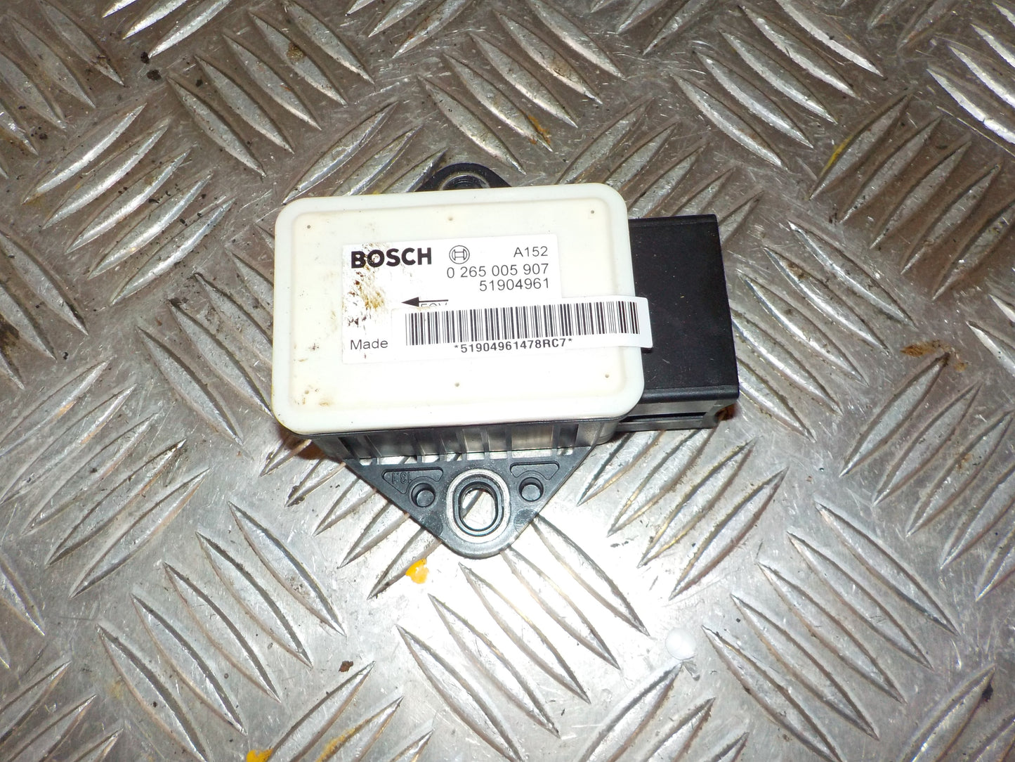 Ford Ka Esp Sensor Med OEM Nr. 51904961 Fra Ford Ophugger