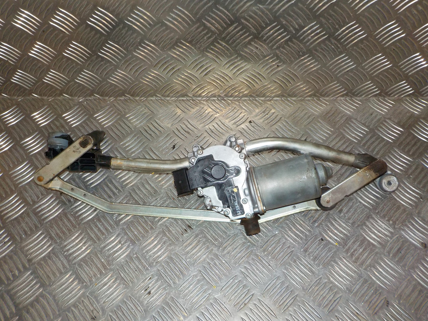 Renault Laguna 3 Viskermotor Med OEM Nr. 288003799R Fra Renault Ophugger