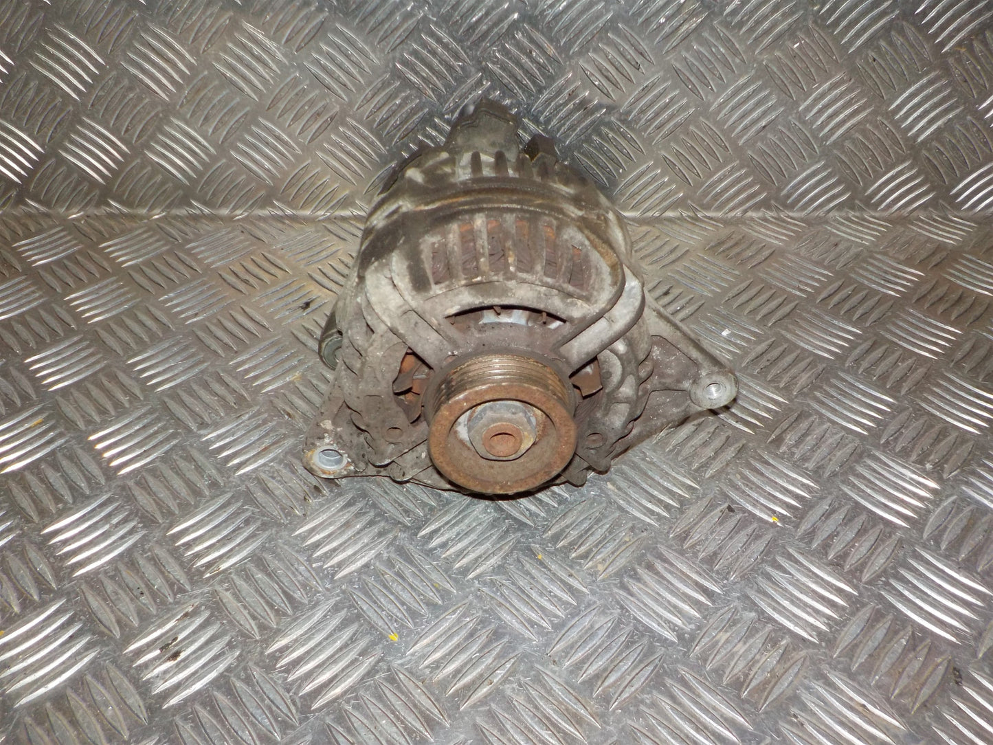 Mitsubishi Space Star Generator Med OEM Nr. 0124325008 Fra Mitsubishi Ophugger