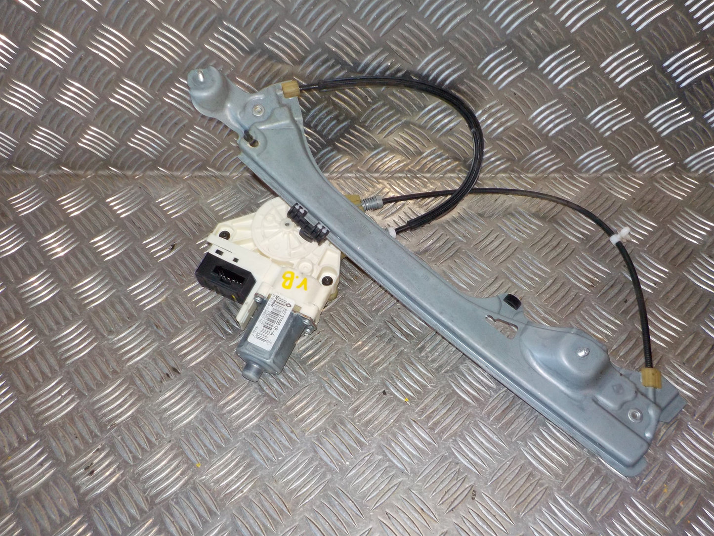 Renault Laguna 3 Rudemotor - Rudehejs Med OEM Nr. 827310001R Fra Renault Ophugger