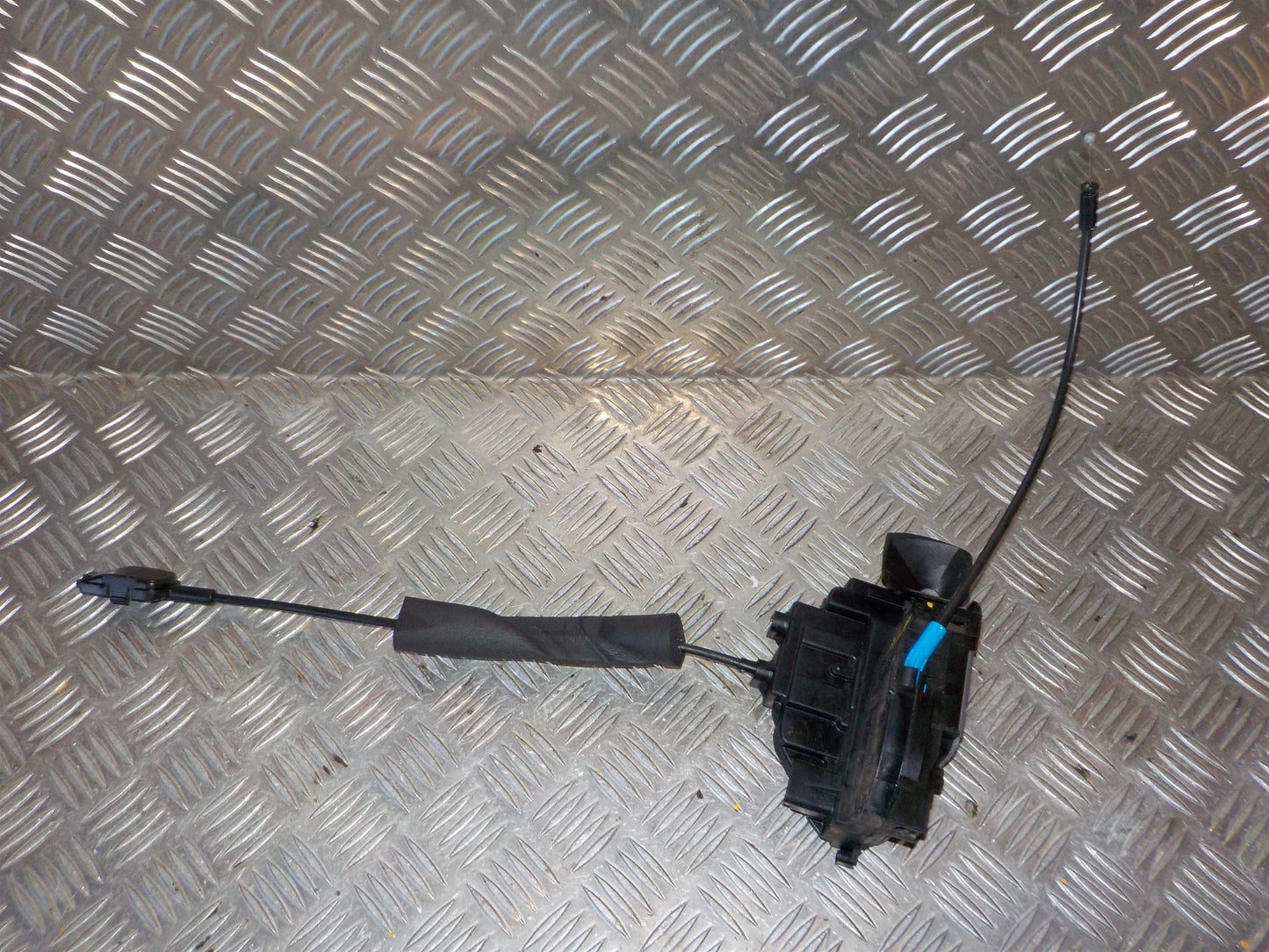 Renault Laguna 3 Dørlås Med OEM Nr. 805010004R Fra Renault Ophugger