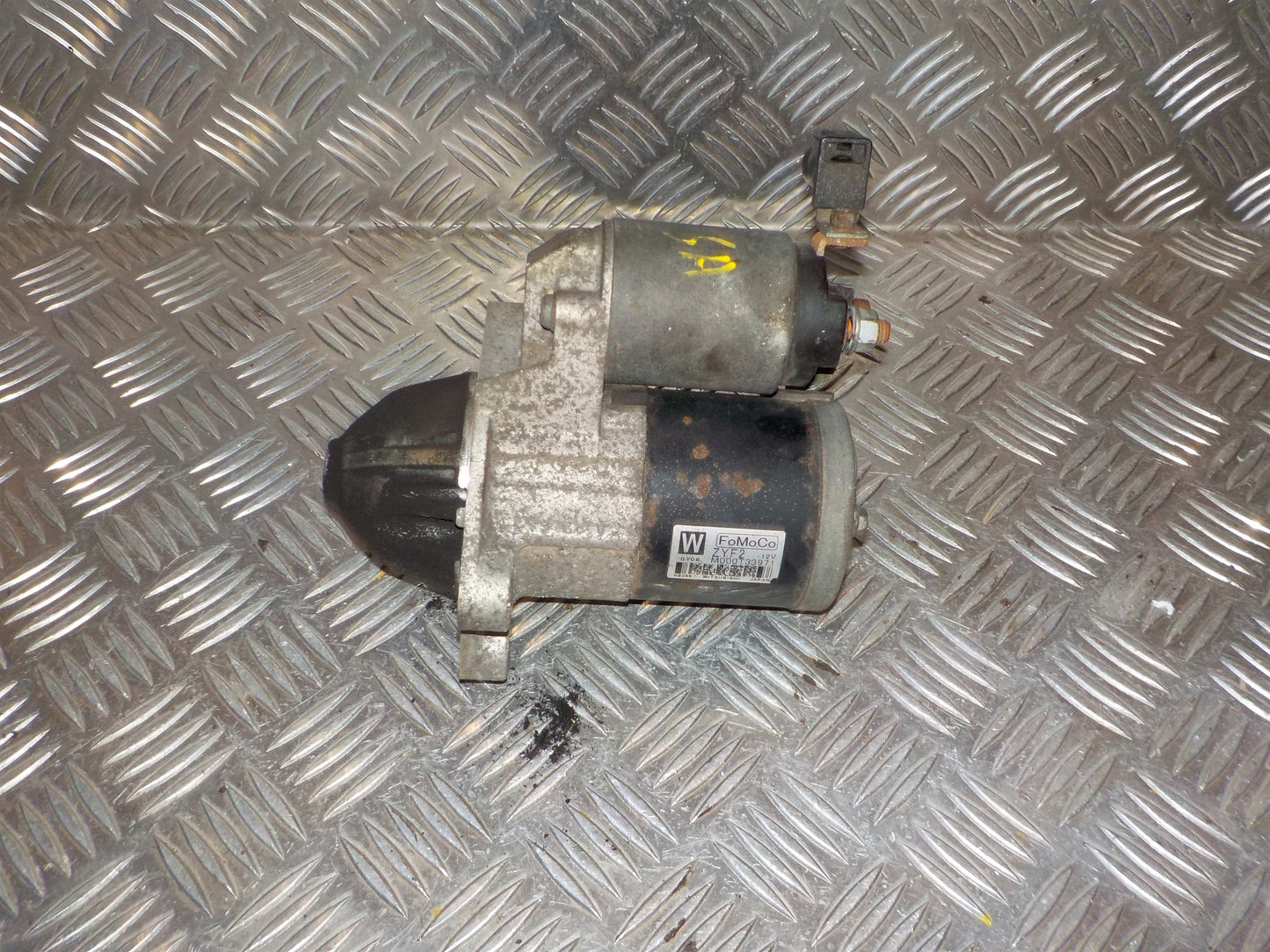 Mazda 2 DE Starter Med OEM Nr. M000T33971 Fra Mazda Ophugger