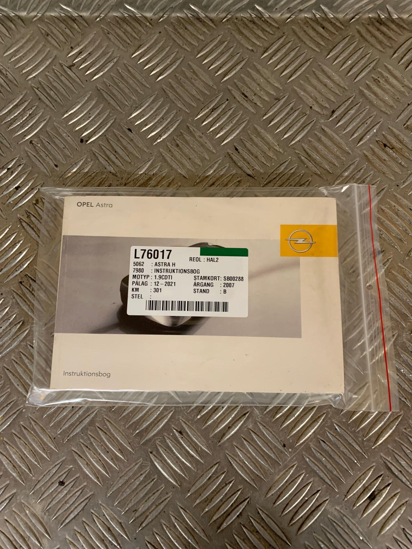 Opel Astra H Instruktionsbog Med OEM Nr. Ophugger Fra Opel Ophugger