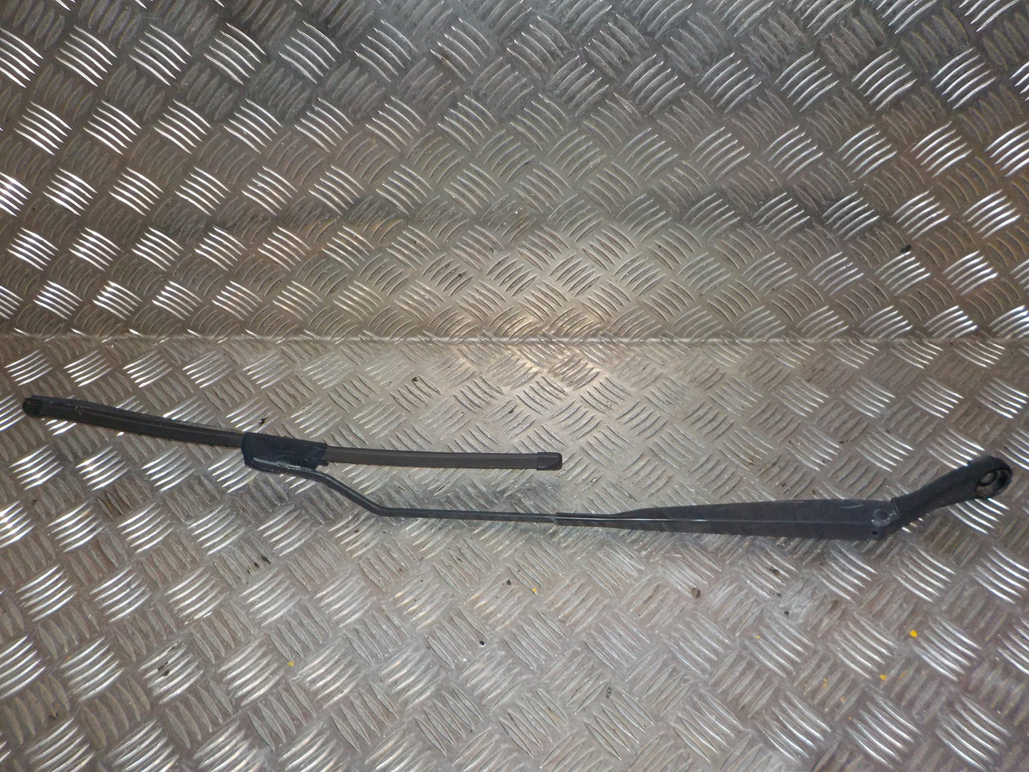 Nissan Micra K12 Viskerarm Med OEM Nr. 2888950J10 Fra Nissan Ophugger