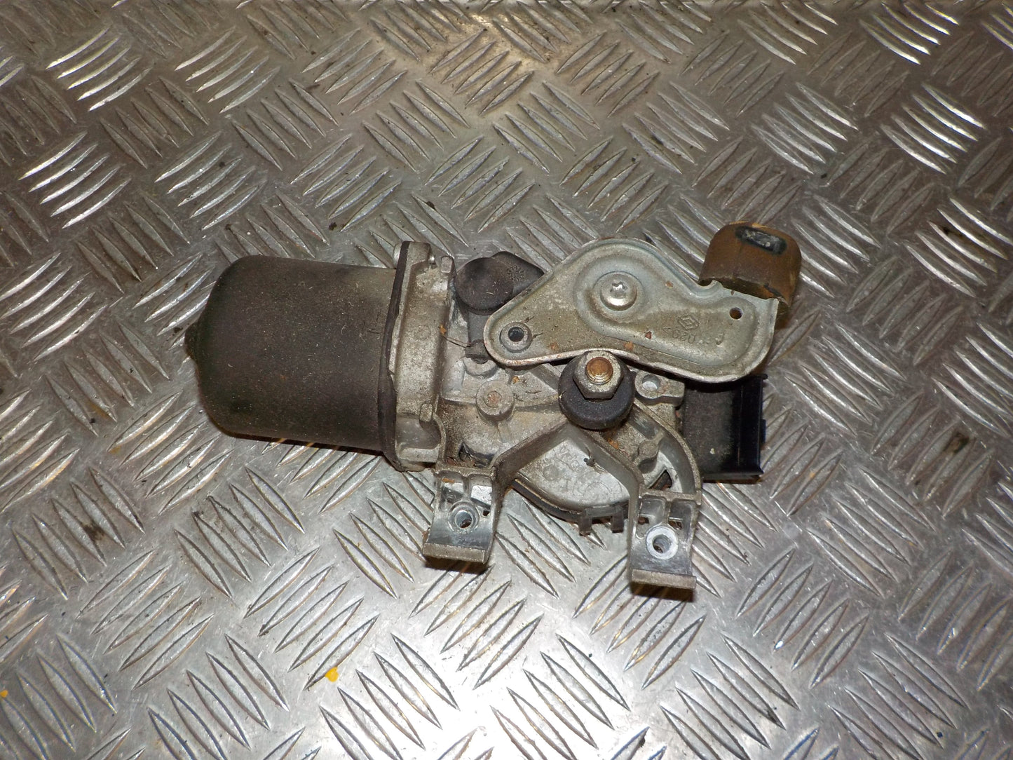 Citroen C3 Picasso Viskermotor Med OEM Nr. 53571102 Fra Citroen Ophugger