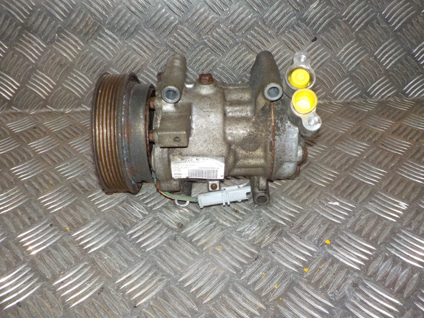 Renault Clio 3 Aircondition Pumpe Med OEM Nr. 8200953359A Fra Renault Ophugger