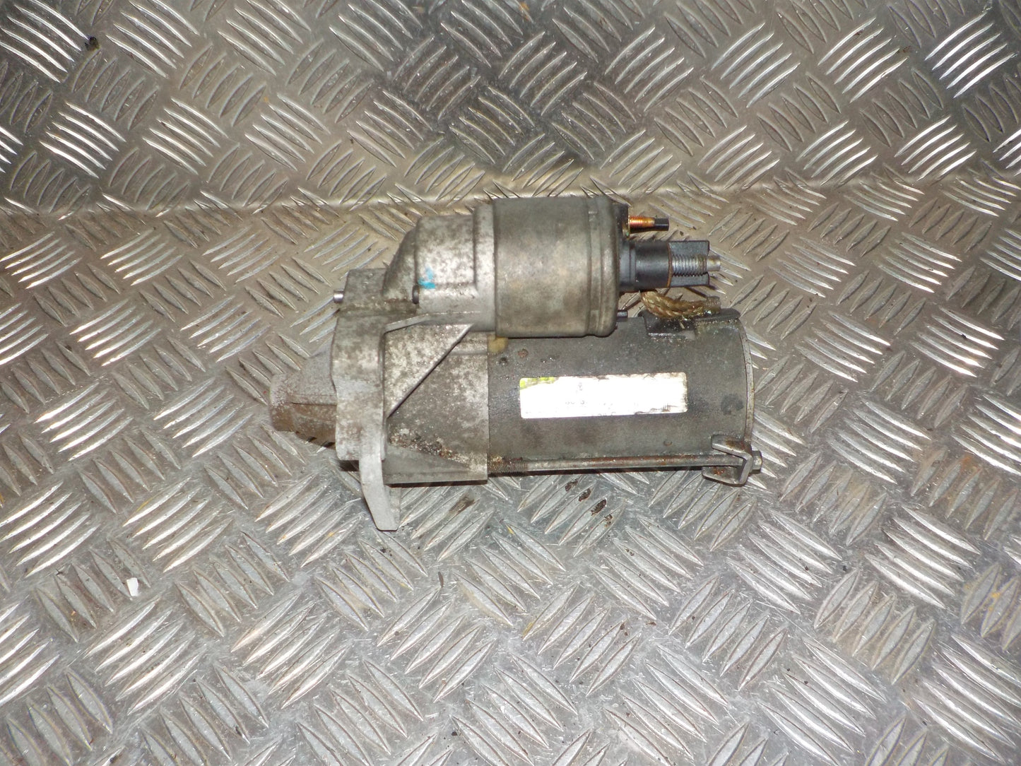 Renault Clio 3 Starter Med OEM Nr. 23300 Fra Renault Ophugger