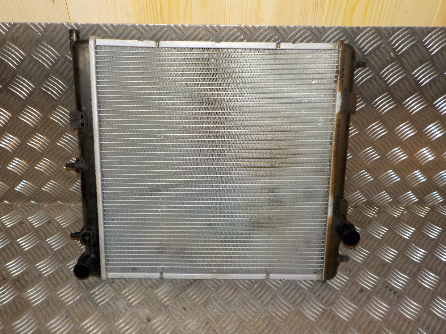 Citroen C3 II Køler Med OEM Nr. 9684522780 Fra Citroen Ophugger