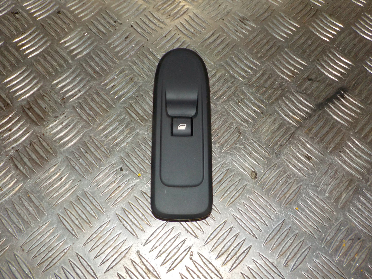 Citroen C3 II Kontakt Rudehejs Med OEM Nr. 98012512XT Fra Citroen Ophugger