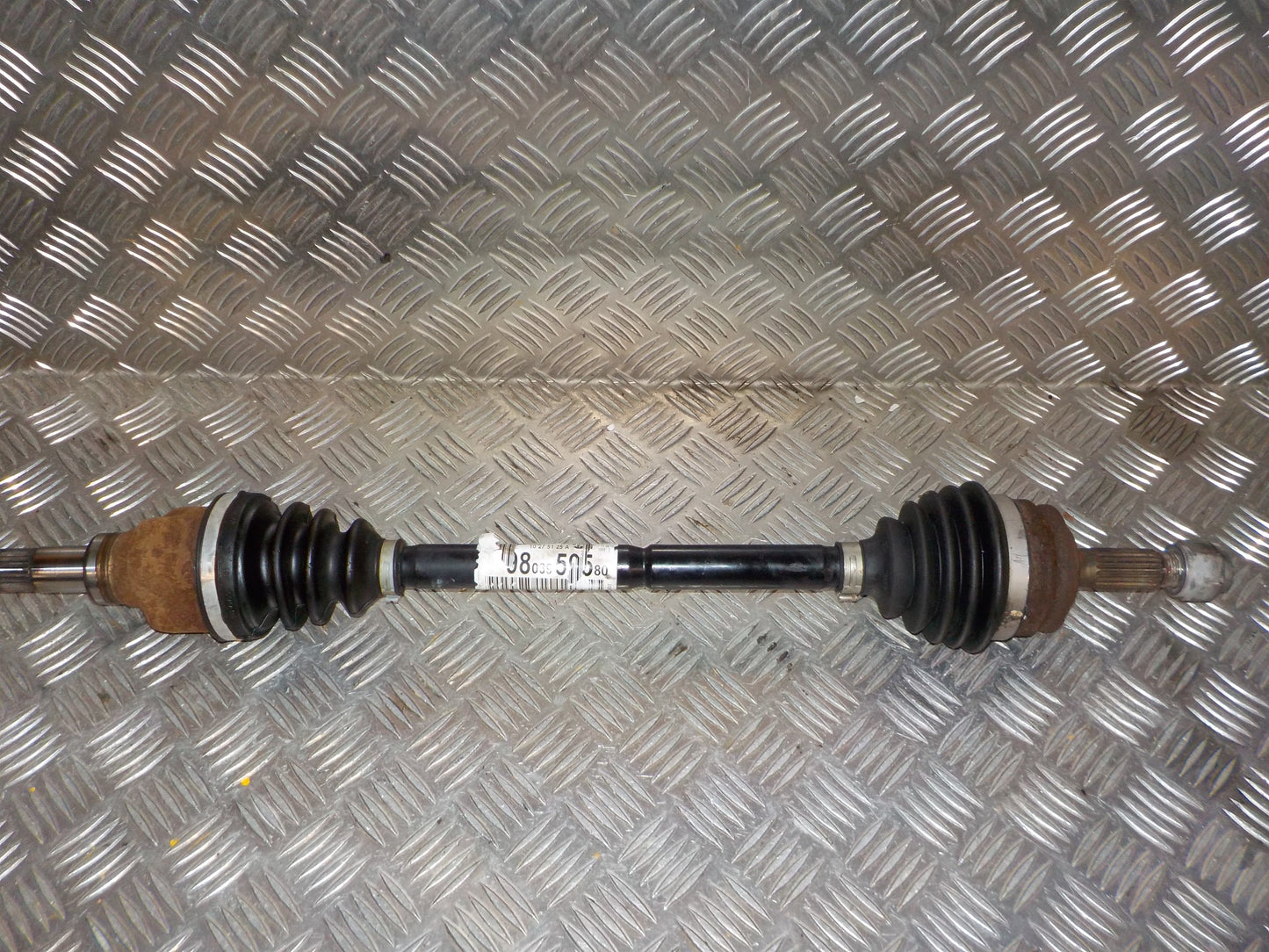 Peugeot 208 Trækaksel For V Med OEM Nr. 9803959580 Fra Peugeot Ophugger