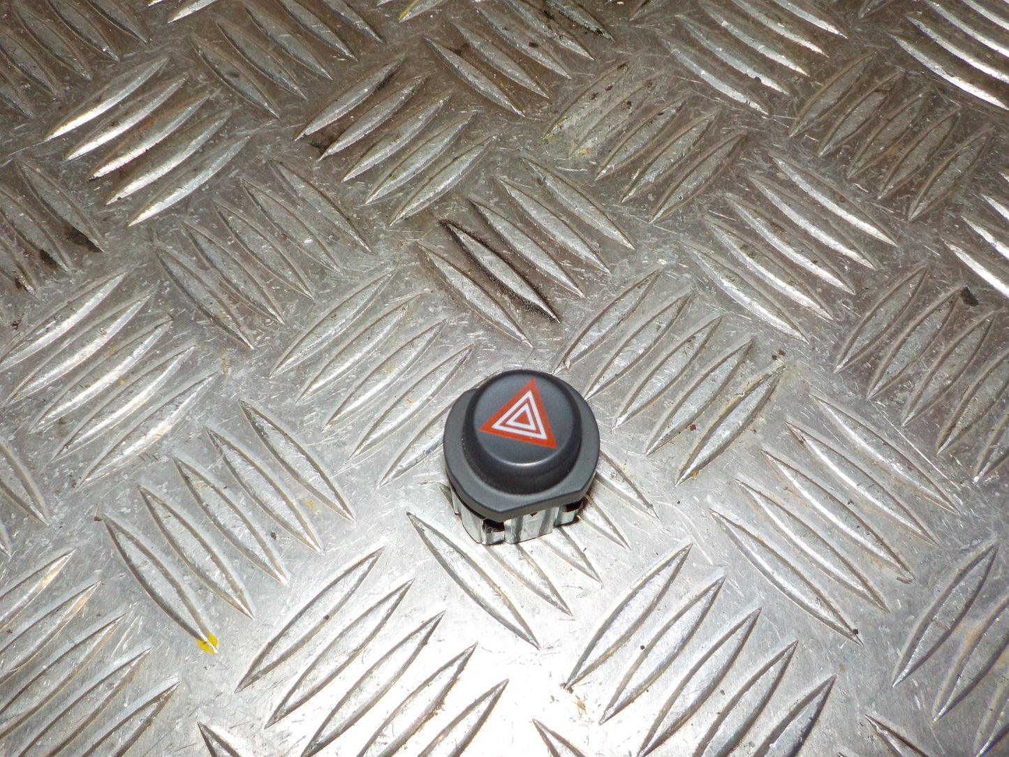 Opel Astra K Kontakt Katastrofe Med OEM Nr. 13476060 Fra Opel Ophugger