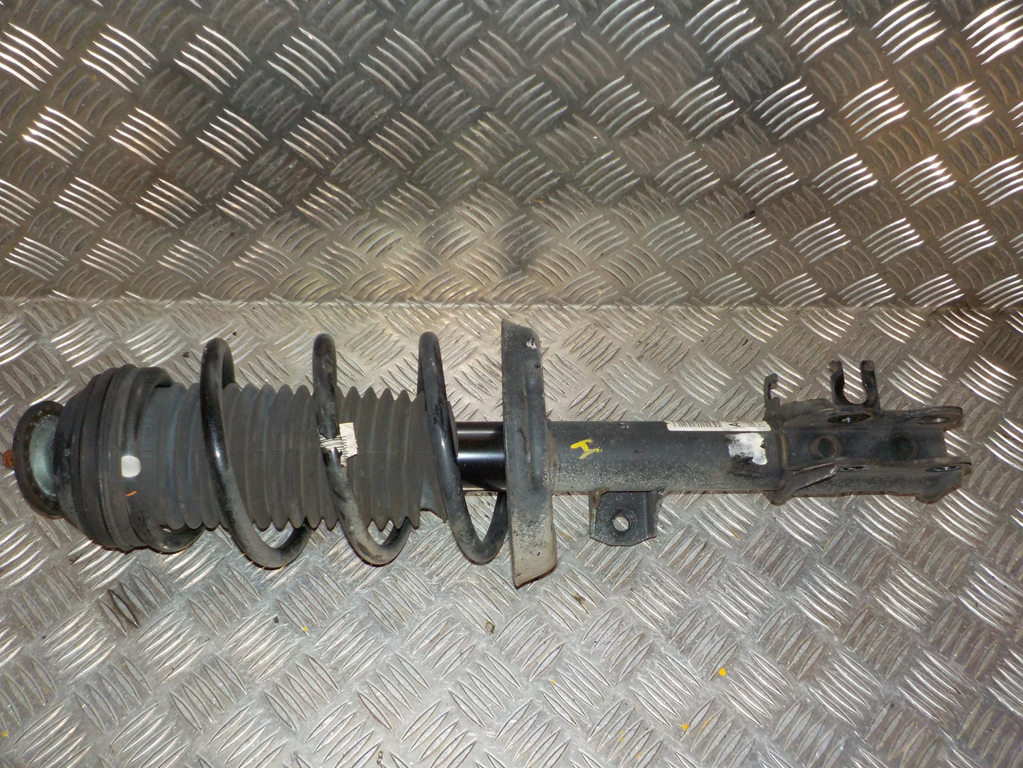 Opel Corsa E Fjederben For H Med OEM Nr. 13434140 Fra Opel Ophugger