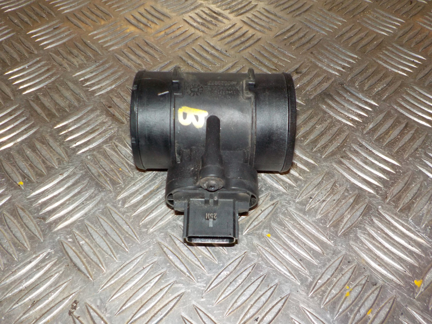 Opel Corsa E Luftmængdemåler Med OEM Nr. 460023377 Fra Opel Ophugger