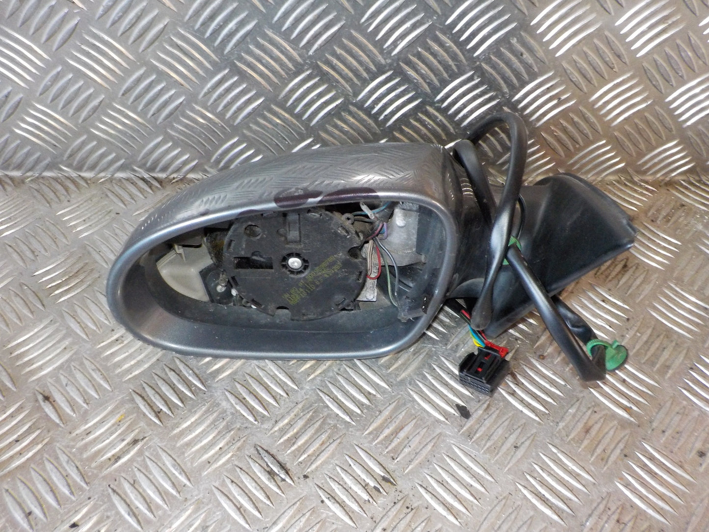 VW Passat 3C Sidespejl Med OEM Nr. 3C1857507DM Fra VW Ophugger