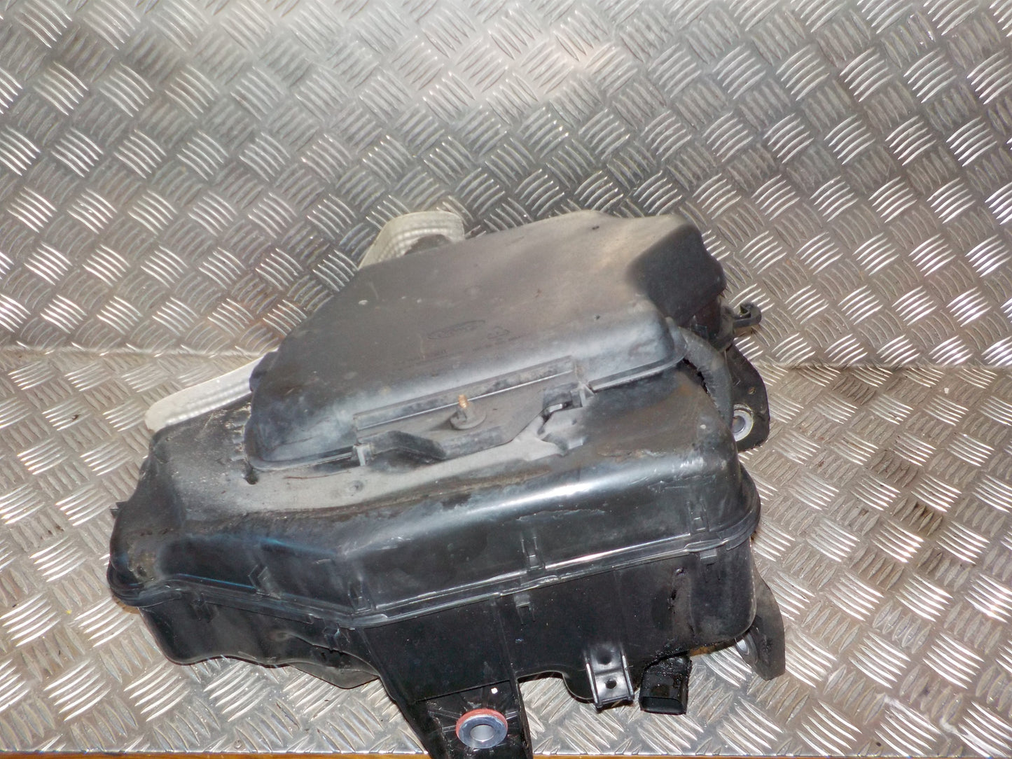Ford S‑Max 2 Additivbeholder Med OEM Nr. J1G35J228AF Fra Ford Ophugger