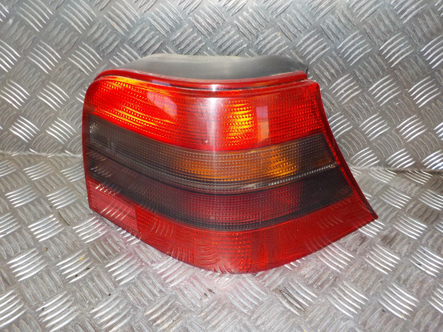 VW Golf 4 1J Baglygte Med OEM Nr. 1J6945096T Fra VW Ophugger