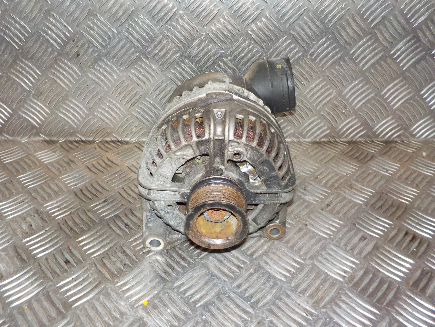 BMW 3-Serie E46 Generator Med OEM Nr. 12317501690 Fra BMW Ophugger