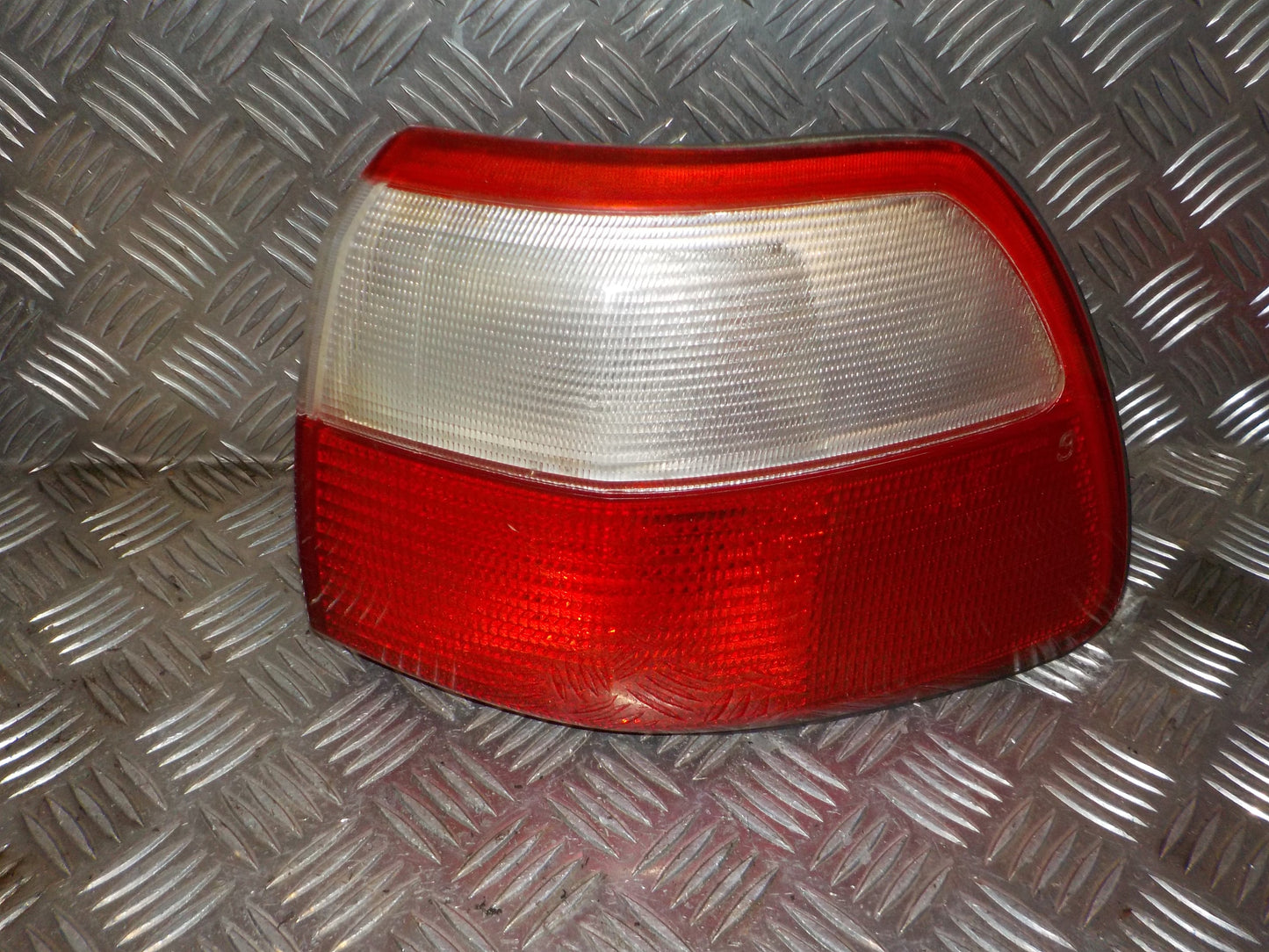 Opel Omega C Baglygte Med OEM Nr. 9193254 Fra Opel Ophugger