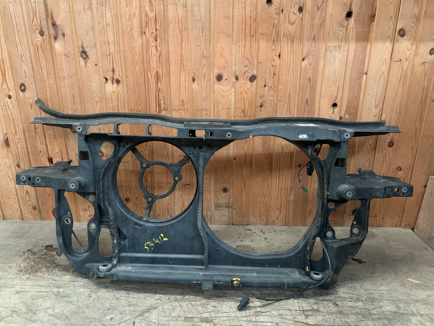 VW Passat 3B Frontkasse Med OEM Nr. 3B0805594BL Fra VW Ophugger