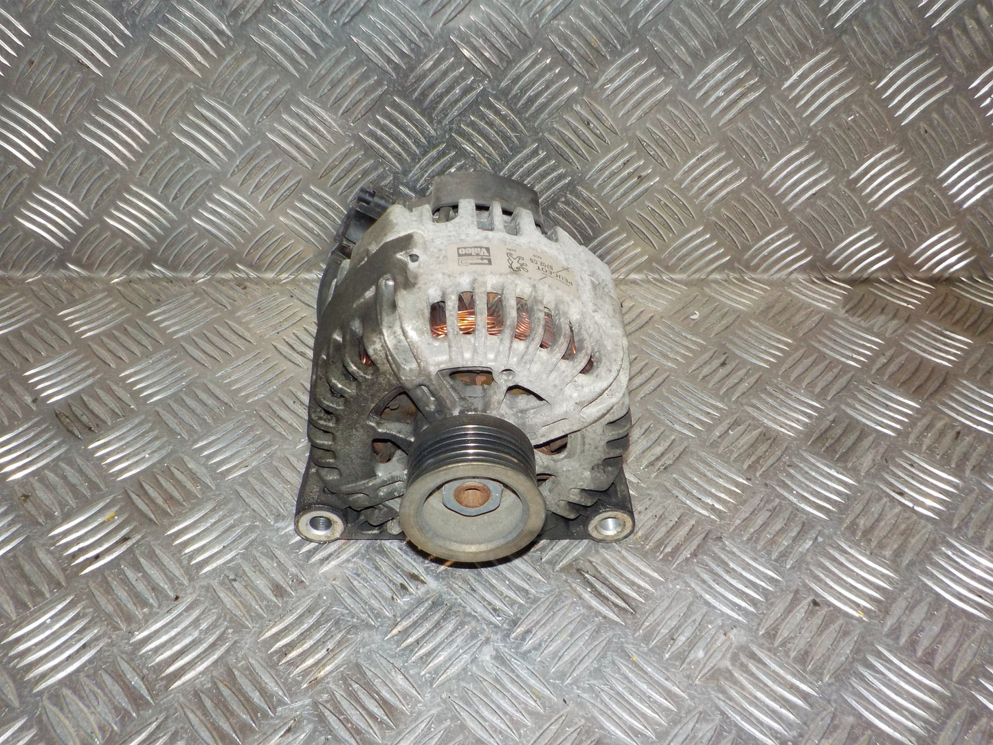 Peugeot 206 Generator Med OEM Nr. 27060YV020 Fra Peugeot Ophugger