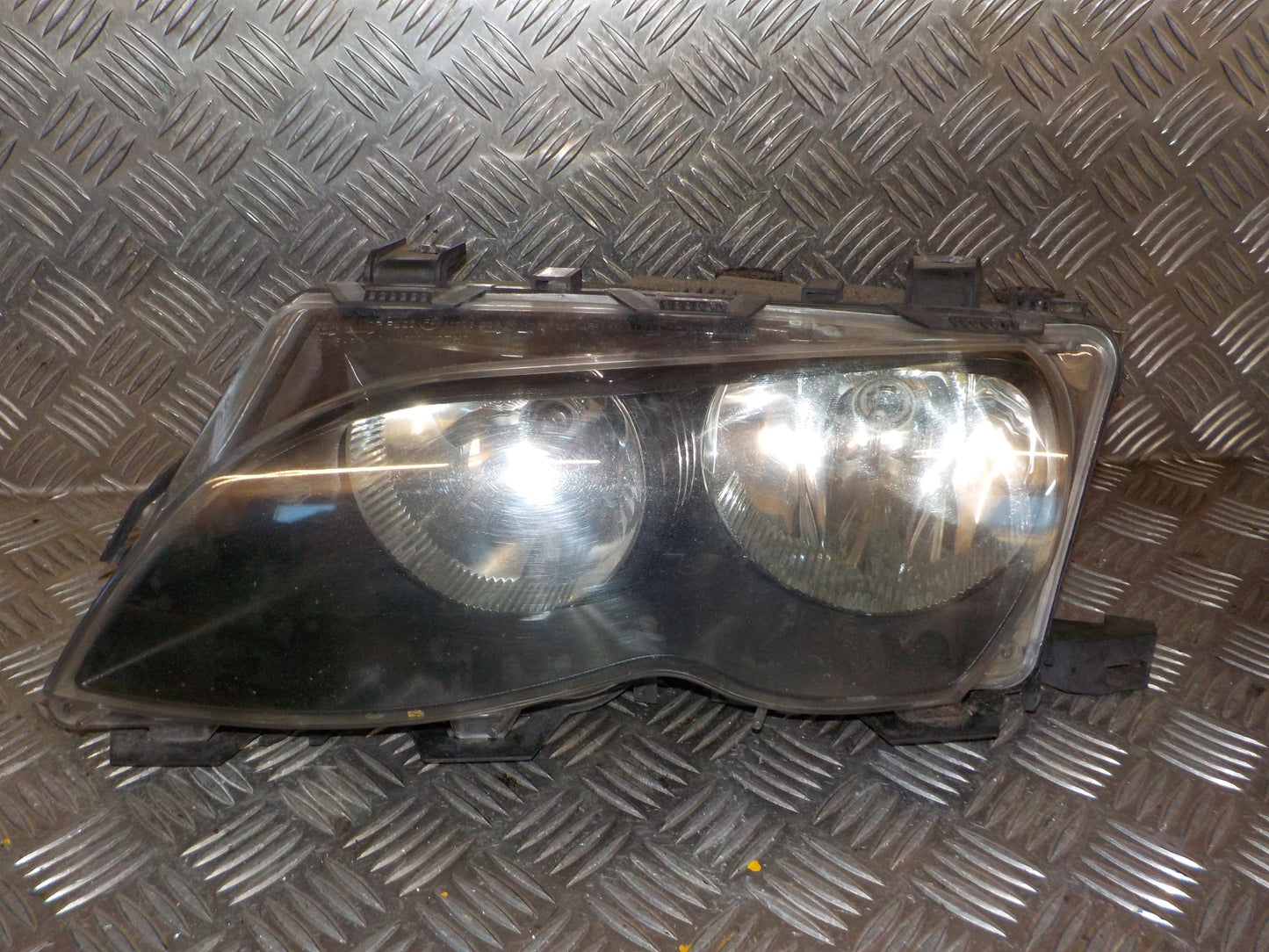 BMW 3-Serie E46 Forlygte Med OEM Nr. 63127165769 Fra BMW Ophugger