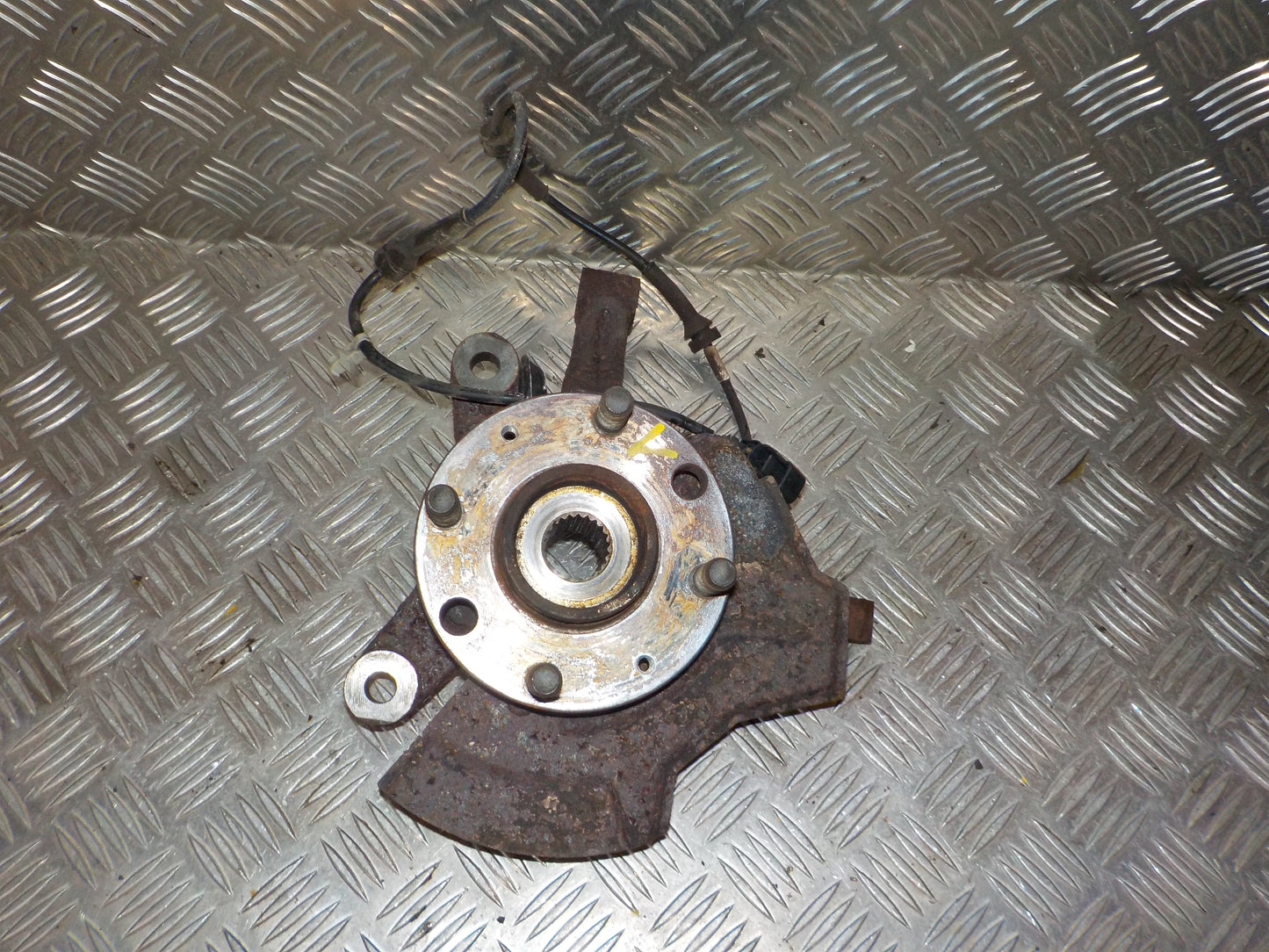 Chevrolet Aveo Spindel For V Med OEM Nr. Ophugger Fra Chevrolet Ophugger