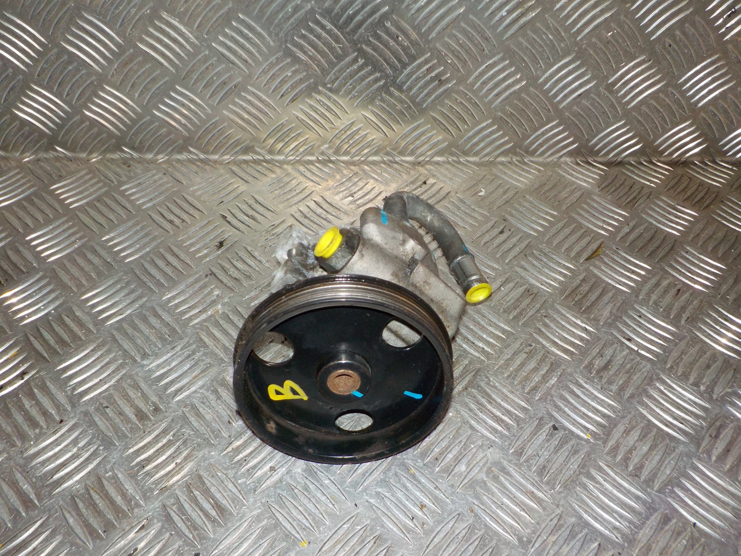 Chevrolet Aveo Servopumpe Med OEM Nr. Ophugger Fra Chevrolet Ophugger